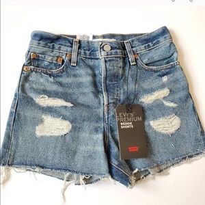 Levi's Wedgie Fit High Rise shorts